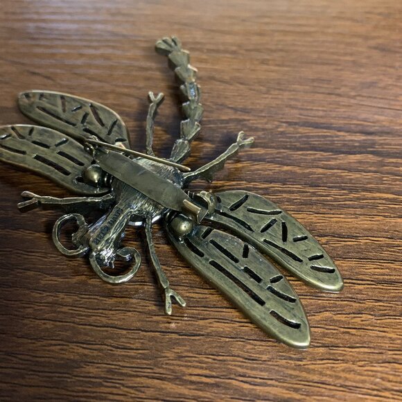 Heidi Daus Crystal Dragonfly Pin - Picture 6 of 6